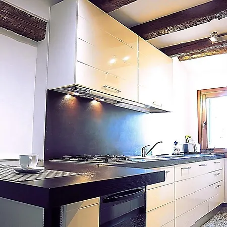 Apartament Gallery *